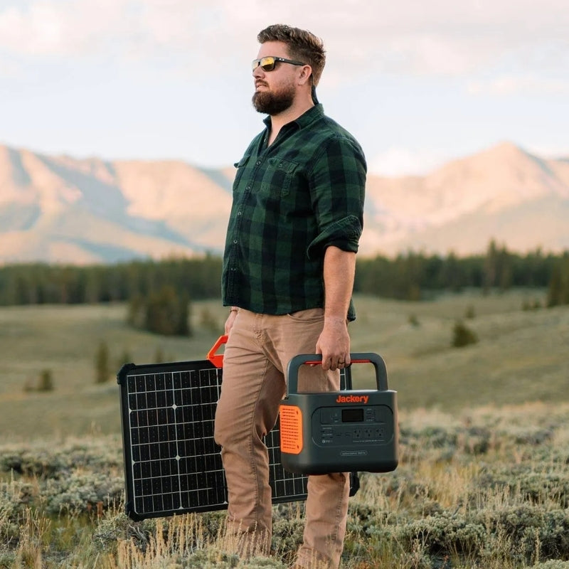 Jackery Explorer 1000Wh Pro Portable Power Station